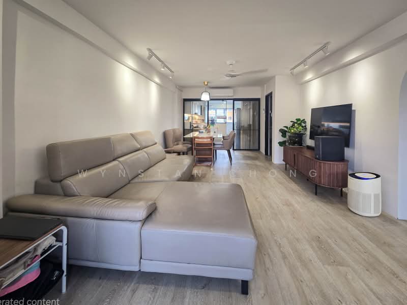 122 Ang Mo Kio Avenue 3, 122 Ang Mo Kio Avenue 3, 3 Bedrooms, 990 sqft, HDB Flat For Sale, by Wynstan Chong, 500189080 - Living Room - PropertyGuru.com.sg