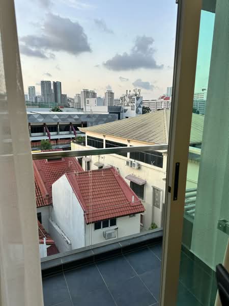 City Loft, 363 Race Course Road, 1 Bedroom, 355 sqft, Apartment For Sale, by Patrick Nelson, 500189097 - Balcony - PropertyGuru.com.sg