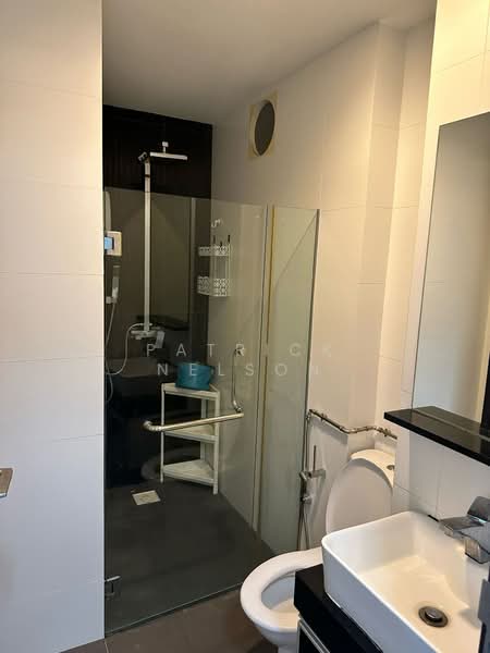 City Loft, 363 Race Course Road, 1 Bedroom, 355 sqft, Apartment For Sale, by Patrick Nelson, 500189097 - Bathroom - PropertyGuru.com.sg