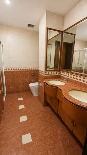 Villa Verde, Verde View, Dairy Farm / Bukit Panjang / Choa Chu Kang, 5 Bedrooms, 3,050 sqft, Terraced House For Sale, by Dane Kau 高国豪, 500189104 - Bathroom - PropertyGuru.com.sg