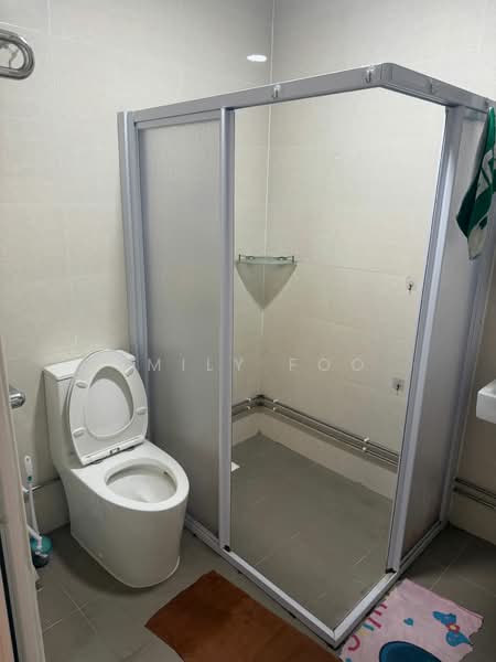 424 Serangoon Central, 424 Serangoon Central, Room Rental, 200 sqft, HDB Flat For Rent, by Emily Foo, 500189110 - Bathroom - PropertyGuru.com.sg