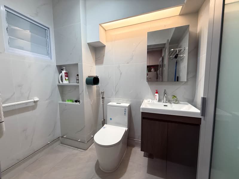 144 Lorong 2 Toa Payoh, 144 Lorong 2 Toa Payoh, Room Rental, 100 sqft, HDB Flat For Rent, by Novell Tan, 500189112 - Bathroom - PropertyGuru.com.sg