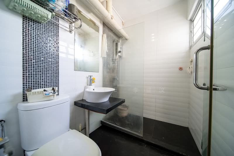 116 Bukit Batok West Avenue 6, 116 Bukit Batok West Avenue 6, 3 Bedrooms, 1,152 sqft, HDB Flat For Sale, by JW Lee 李健汶, 500189130 - Bathroom - PropertyGuru.com.sg