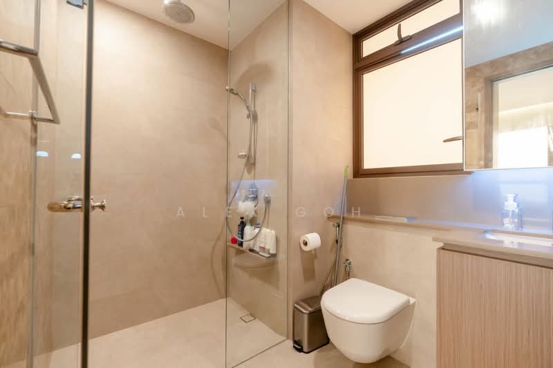 Seaside Residences, 18 Siglap Link, 3 Bedrooms, 1,087 sqft, Apartment For Sale, by Alex Goh, 500189135 - Bathroom - PropertyGuru.com.sg