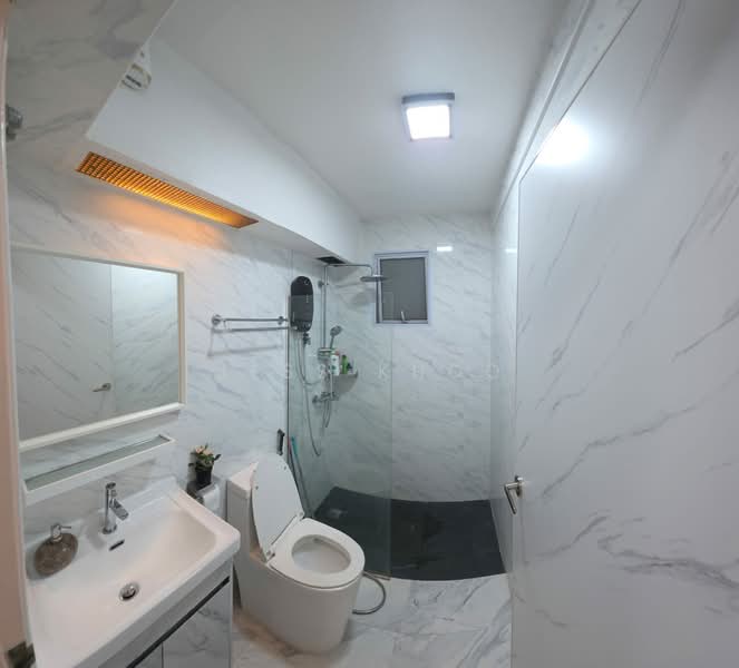 160B Punggol Central, 160B Punggol Central, 3 Bedrooms, 1,023 sqft, HDB Flat For Sale, by Jess Khoo, 500189136 - Bathroom - PropertyGuru.com.sg