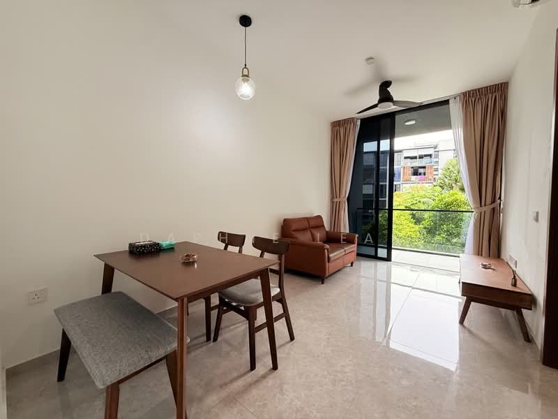 Parc Komo, 969 Upper Changi Road North, 1 Bedroom, 549 sqft, Condominium For Sale, by Daphne Lean, 500189150 - Living Room - PropertyGuru.com.sg