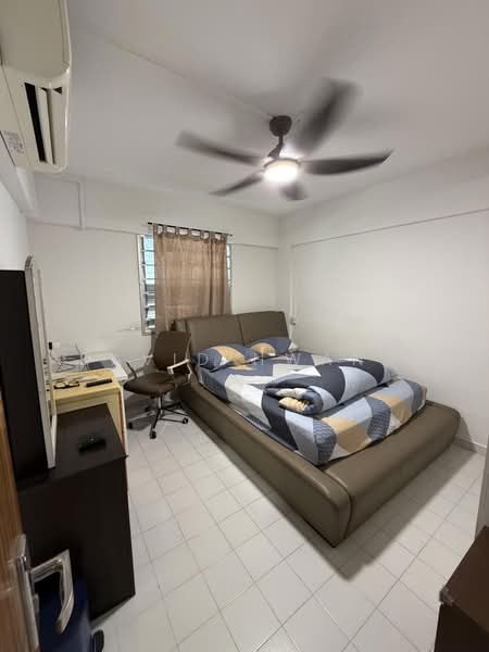 585 Ang Mo Kio Avenue 3, 585 Ang Mo Kio Avenue 3, 2 Bedrooms, 721 sqft, HDB Flat For Rent, by David Hwang, 500189168 - Bedroom - PropertyGuru.com.sg
