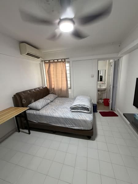 585 Ang Mo Kio Avenue 3, 585 Ang Mo Kio Avenue 3, 2 Bedrooms, 721 sqft, HDB Flat For Rent, by David Hwang, 500189168 - Bedroom - PropertyGuru.com.sg