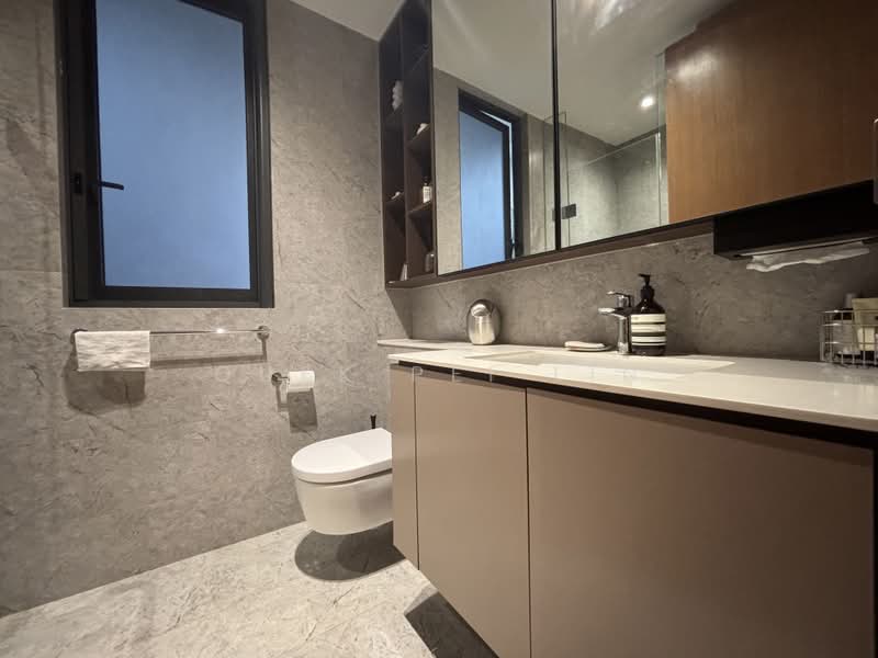 Verdale, 10 De Souza Avenue, 2 Bedrooms, 732 sqft, Condominium For Sale, by Quek Pei Lin, 500189170 - Bathroom - PropertyGuru.com.sg