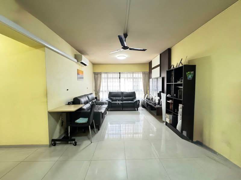 337A Tah Ching Road, 337A Tah Ching Road, 3 Bedrooms, 1,012 sqft, HDB Flat For Sale, by Shawn Koh, 500189172 - Living Room - PropertyGuru.com.sg
