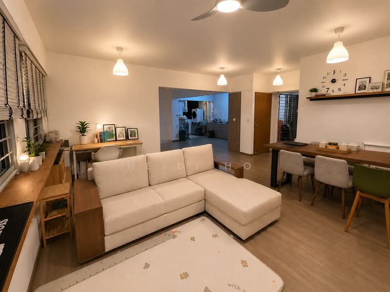 377A Hougang Street 32, 377A Hougang Street 32, 3 Bedrooms, 1,227 sqft, HDB Flat For Sale, by Heidi Ho, 500189173 - Living Room - PropertyGuru.com.sg