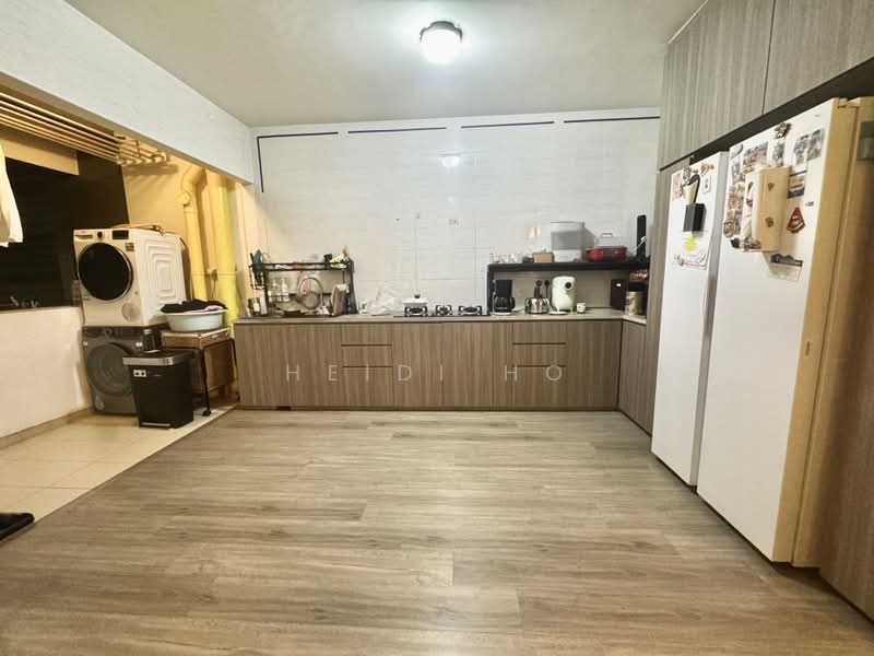 377A Hougang Street 32, 377A Hougang Street 32, 3 Bedrooms, 1,227 sqft, HDB Flat For Sale, by Heidi Ho, 500189173 - Kitchen - PropertyGuru.com.sg