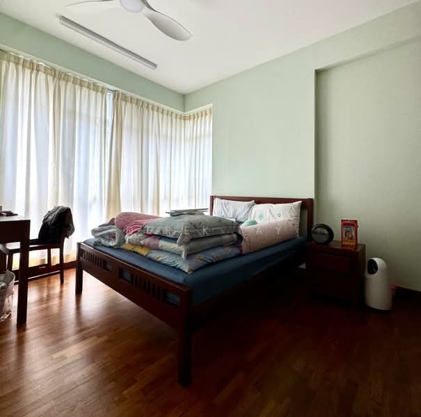 Windermere, 20 Choa Chu Kang Street 64, 3 Bedrooms, 1,431 sqft, Condominium For Sale, by Derek Tay, 500189181 - Master Bedroom with ensuite - PropertyGuru.com.sg