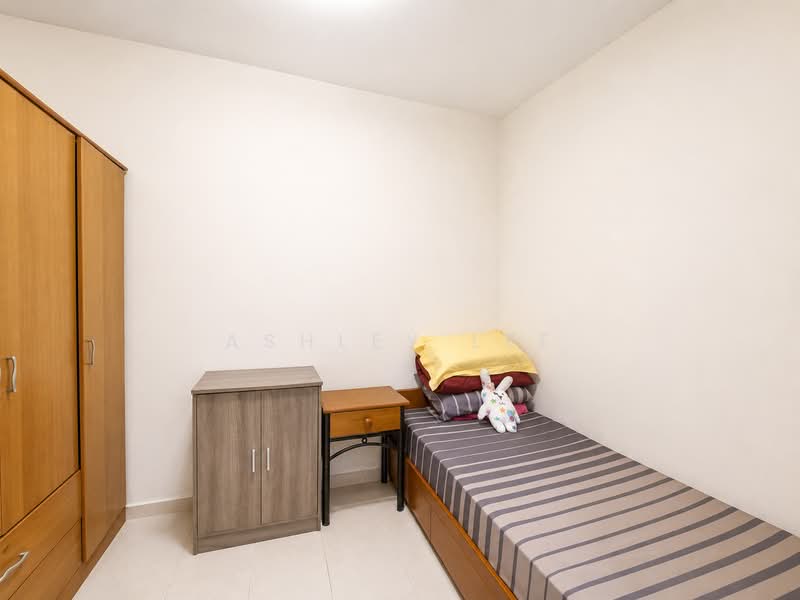 2-Storey Corner Semi-D with Detached Potential, Jln Sayang | Jln Selamat | Jln Senang | Jln Lapang | Jln Krian, 6 Bedrooms, 2,800 sqft, Semi-Detached House For Sale, by Ashley Lee, 500189188 - Helper's Room - PropertyGuru.com.sg