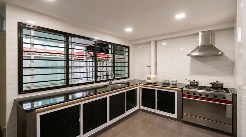 The Springside, Springside Walk, Mandai / Upper Thomson, Room Rental, 200 sqft, Terraced House For Rent, by Scott Gene Lee, 500189196 - Kitchen - PropertyGuru.com.sg