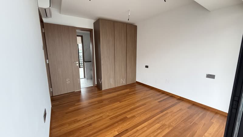 Serangoon garden / 4 Brockhampton Drive, Serangoon Garden, 7 Bedrooms, 7,460 sqft, Semi-Detached House For Sale, by Steven Wen, 500189202 - Bedroom - PropertyGuru.com.sg