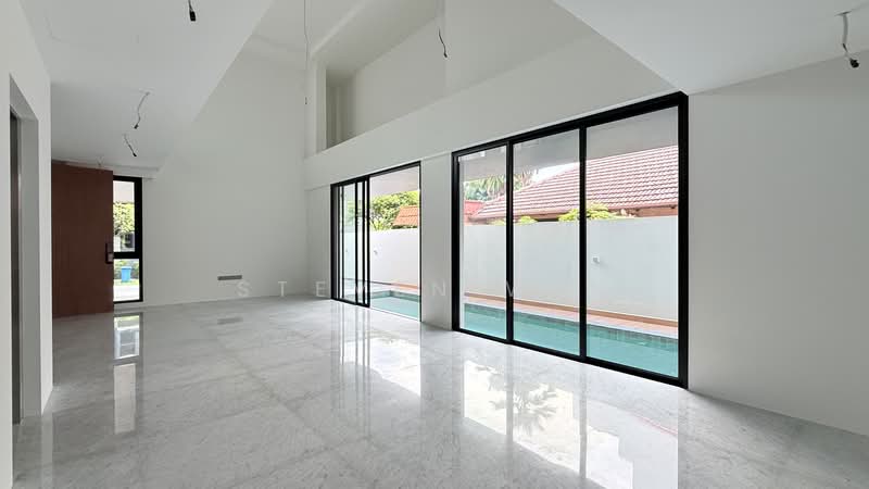 Serangoon garden / 4 Brockhampton Drive, Serangoon Garden, 7 Bedrooms, 7,460 sqft, Semi-Detached House For Sale, by Steven Wen, 500189202 - Living Room - PropertyGuru.com.sg