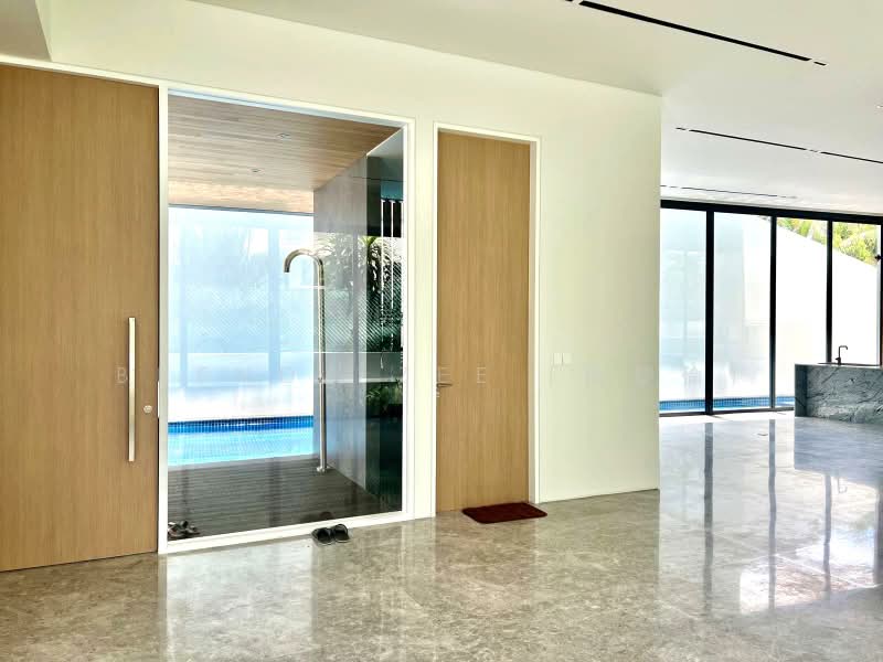 New Freehold Bungalow ✧ Within 1 km of ACS & SCGS Primary, Barker Road, Goldhill Rise, Goldhill Avenue, 6 Bedrooms, 8,400 sqft, Bungalow House For Sale, by Brenda Zee (徐黎倫), 500189207 - Entrance - PropertyGuru.com.sg