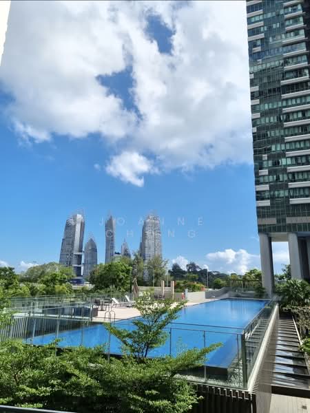 Skyline Residences, 612 Telok Blangah Road, 1 Bedroom, 484 sqft, Condominium For Rent, by Joanne Chong, 500189211 - Lap Pool - PropertyGuru.com.sg