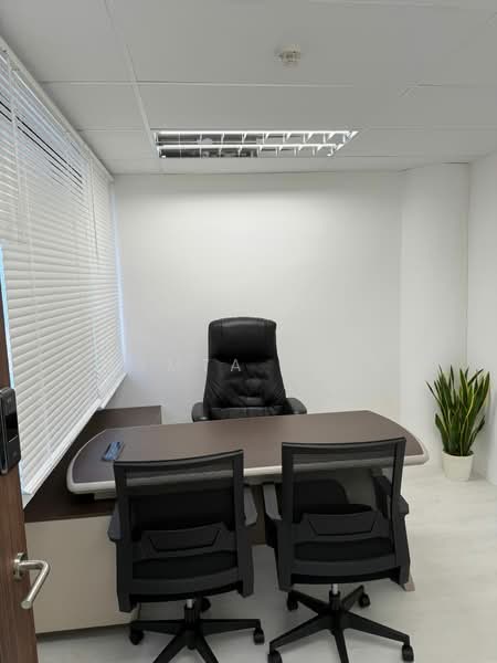 Sim Lim Tower, 10 Jalan Besar, 506 sqft, Office For Sale, by Mamta Jain, 500189218 - CommercialGuru.com.sg