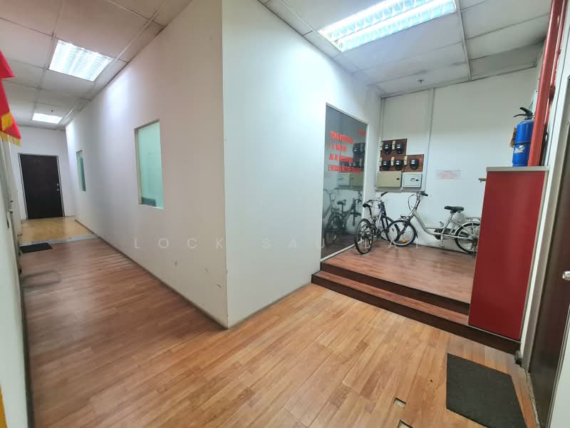 Paya Ubi Industrial Park, 53 Ubi Avenue 1, 6,064 sqft, Light Industrial (B1) For Sale, by Lock Sau Lai, 500189223 - Corridor - CommercialGuru.com.sg