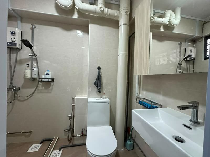 435 Hougang Avenue 8, 435 Hougang Avenue 8, 3 Bedrooms, 1,130 sqft, HDB Flat For Rent, by Samson ., 500189229 - Bathroom - PropertyGuru.com.sg