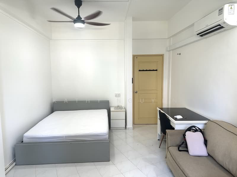 Sims 450 Centre, 450 Sims Avenue, Studio, 300 sqft, Walk-up Apartment For Rent, by Kathy Nguyen, 500189240 - Bedroom - Studio Unit #41 - PropertyGuru.com.sg
