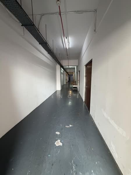 Halcyon 1, 39A Jalan Pemimpin, 1,000 sqft, Light Industrial (B1) For Rent, by Lawrence Mui, 500189245 - Corridor - CommercialGuru.com.sg