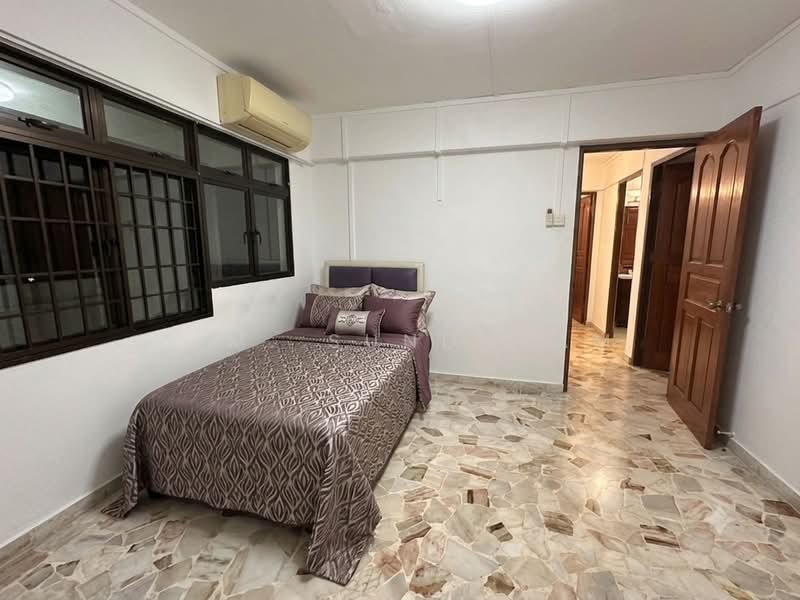 306 Jurong East Street 32, 306 Jurong East Street 32, 3 Bedrooms, 1,012 sqft, HDB Flat For Sale, by S.M. SUNDARAM, 500189260 - Bedroom - PropertyGuru.com.sg