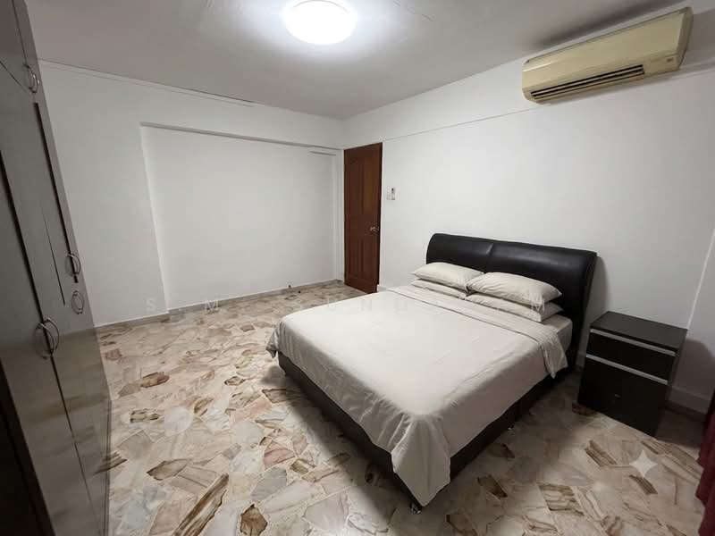 306 Jurong East Street 32, 306 Jurong East Street 32, 3 Bedrooms, 1,012 sqft, HDB Flat For Sale, by S.M. SUNDARAM, 500189260 - Bedroom - PropertyGuru.com.sg