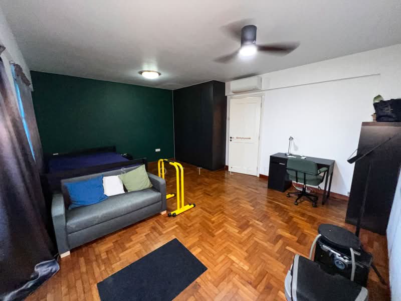 The Springside, Springside Walk, Room Rental, 250 sqft, Terraced House For Rent, by Scott Lee, 500189281 - Bedroom - PropertyGuru.com.sg