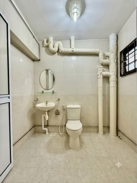 480 Sembawang Drive, 480 Sembawang Drive, 3 Bedrooms, 1,184 sqft, HDB Flat For Sale, by Jeslyn Lim 林瑞香, 500189285 - Bathroom - PropertyGuru.com.sg