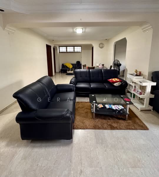 736 Jurong West Street 75, 736 Jurong West Street 75, 3 Bedrooms, 1,431 sqft, HDB Flat For Sale, by Gerald Ho, 500189286 - Living Room - PropertyGuru.com.sg