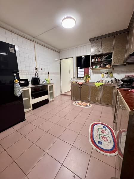 736 Jurong West Street 75, 736 Jurong West Street 75, 3 Bedrooms, 1,431 sqft, HDB Flat For Sale, by Gerald Ho, 500189286 - Kitchen - PropertyGuru.com.sg