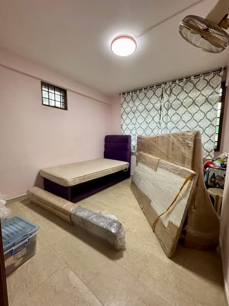 736 Jurong West Street 75, 736 Jurong West Street 75, 3 Bedrooms, 1,431 sqft, HDB Flat For Sale, by Gerald Ho, 500189286 - Common bedroom - PropertyGuru.com.sg