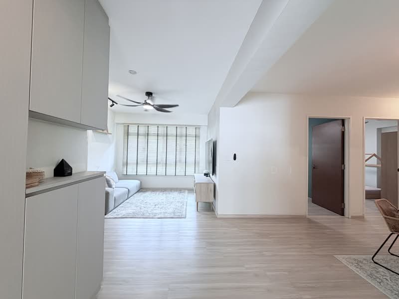 182B Woodlands Street 13, 182B Woodlands Street 13, 3 Bedrooms, 1,001 sqft, HDB Flat For Sale, by Zaki Affandi, 500189289 - Living Room - PropertyGuru.com.sg