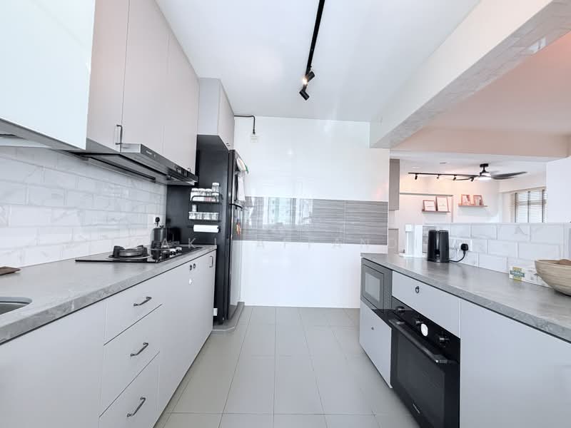 182B Woodlands Street 13, 182B Woodlands Street 13, 3 Bedrooms, 1,001 sqft, HDB Flat For Sale, by Zaki Affandi, 500189289 - Kitchen - PropertyGuru.com.sg