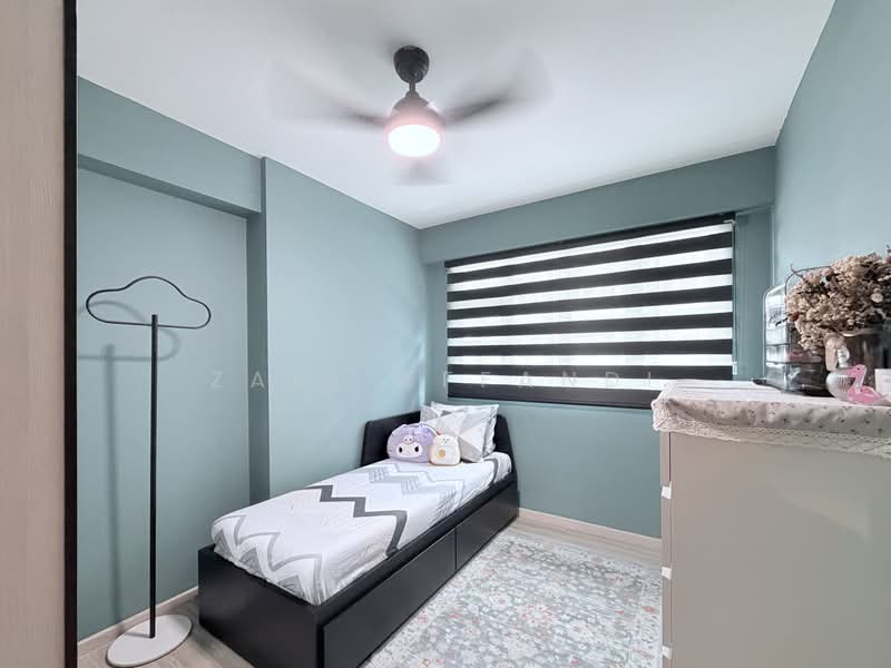 182B Woodlands Street 13, 182B Woodlands Street 13, 3 Bedrooms, 1,001 sqft, HDB Flat For Sale, by Zaki Affandi, 500189289 - Bedroom - PropertyGuru.com.sg