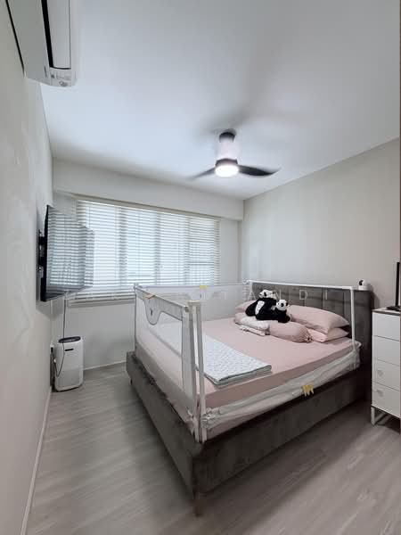 182B Woodlands Street 13, 182B Woodlands Street 13, 3 Bedrooms, 1,001 sqft, HDB Flat For Sale, by Zaki Affandi, 500189289 - Bedroom - PropertyGuru.com.sg