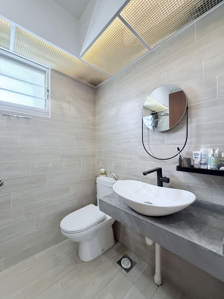 182B Woodlands Street 13, 182B Woodlands Street 13, 3 Bedrooms, 1,001 sqft, HDB Flat For Sale, by Zaki Affandi, 500189289 - Bathroom - PropertyGuru.com.sg