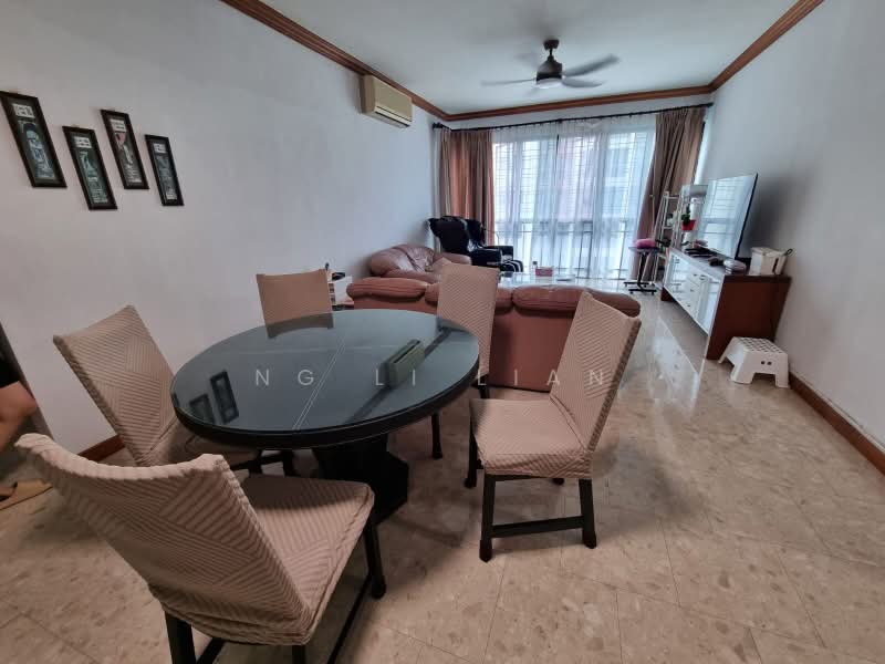 Pinevale, 2 Tampines Street 73, 3 Bedrooms, 1,292 sqft, Condominium For Sale, by Ng Li Lian, 500189294 - Living Room - PropertyGuru.com.sg