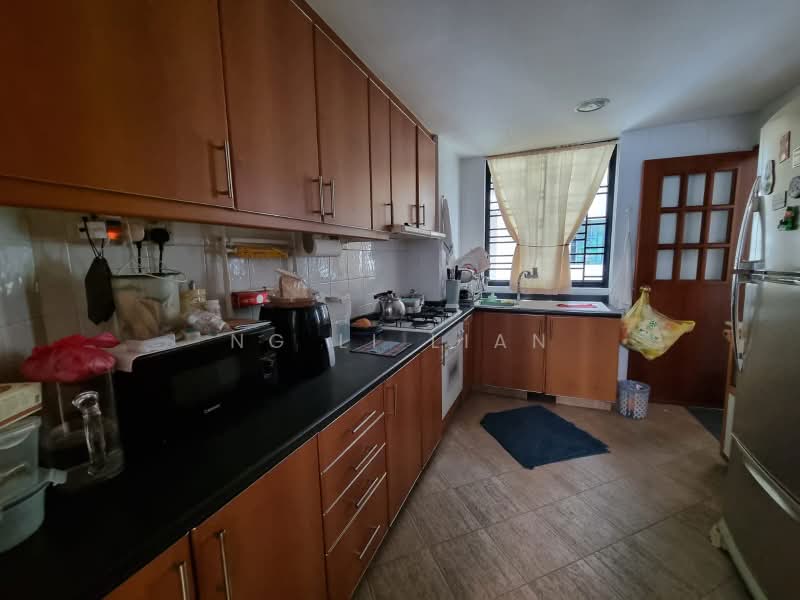 Pinevale, 2 Tampines Street 73, 3 Bedrooms, 1,292 sqft, Condominium For Sale, by Ng Li Lian, 500189294 - Kitchen - PropertyGuru.com.sg
