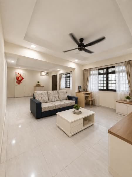 317 Sembawang Vista, 317 Sembawang Vista, 3 Bedrooms, 1,087 sqft, HDB Flat For Sale, by Jeslyn Lim 林瑞香, 500189297 - Living Room - PropertyGuru.com.sg