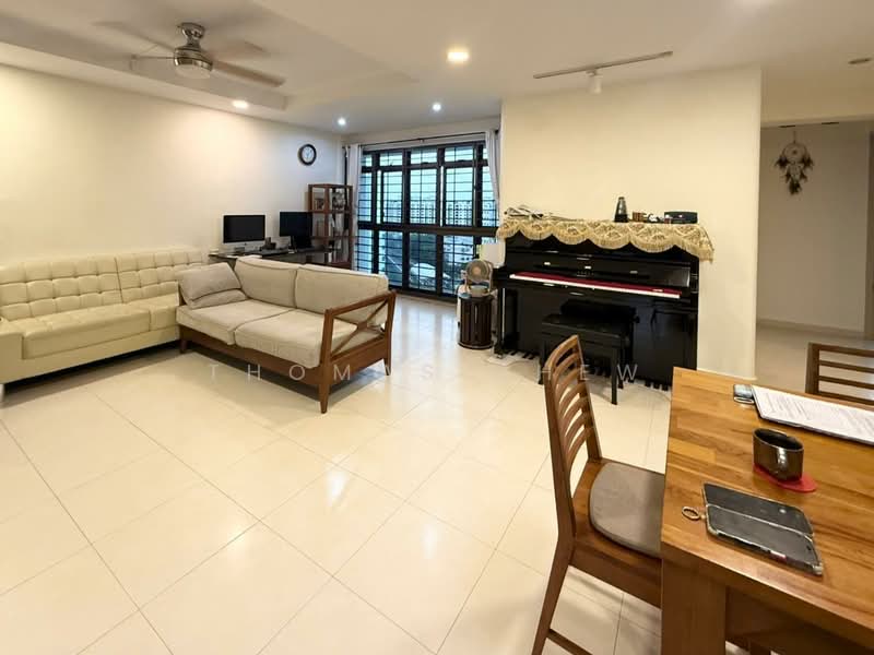 193 Rivervale Drive, 193 Rivervale Drive, 3 Bedrooms, 1,195 sqft, HDB Flat For Sale, by Thomas Chew, 500189304 - Living Room - PropertyGuru.com.sg