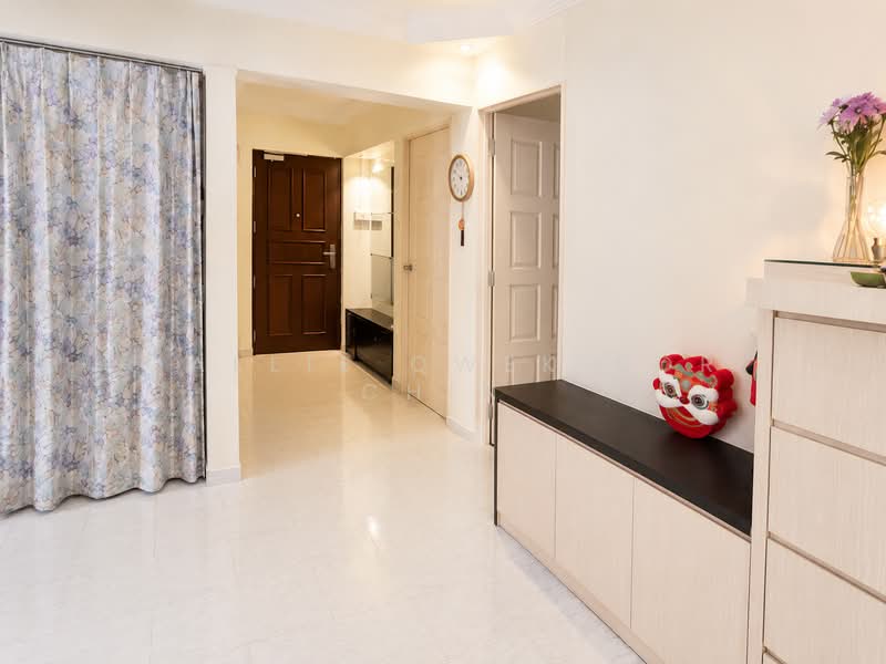 407 Serangoon Avenue 1, 407 Serangoon Avenue 1, 3 Bedrooms, 1,216 sqft, HDB Flat For Sale, by Callie Qwek Sor Chin, 500189314 - Entrance - PropertyGuru.com.sg