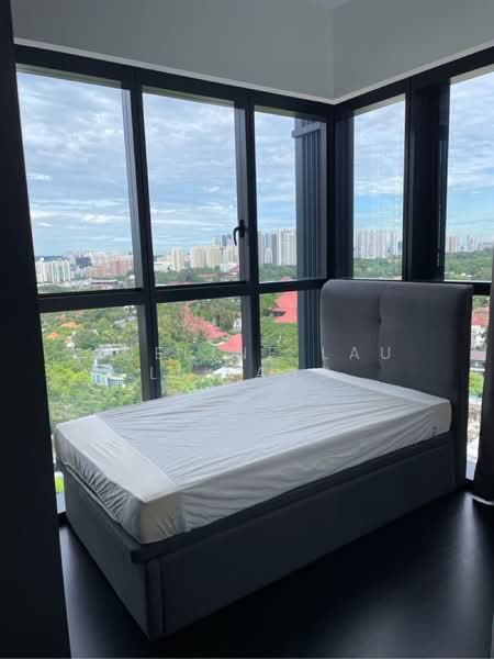 120 Grange, 120 Grange Road, 2 Bedrooms, 570 sqft, Condominium For Sale, by Adeline Lau Li Fang, 500189327 - Bedroom 2 - PropertyGuru.com.sg