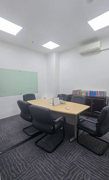 Midview City, 20 Sin Ming Lane, 1,496 sqft, Light Industrial (B1) For Rent, by Henry Guo, 500189330 - Meeting room - CommercialGuru.com.sg