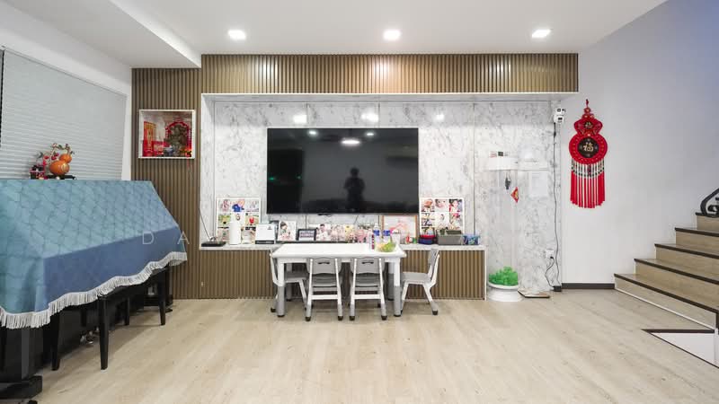 Kew Residencia, Kew Crescent, 4 Bedrooms, 2,961 sqft, Terraced House For Sale, by David Lim 林伟达, 500189333 - Living Room - PropertyGuru.com.sg