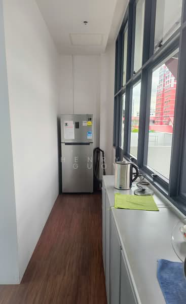 Midview City, 20 Sin Ming Lane, 1,496 sqft, Light Industrial (B1) For Sale, by Henry Guo, 500189342 - Pantry - CommercialGuru.com.sg