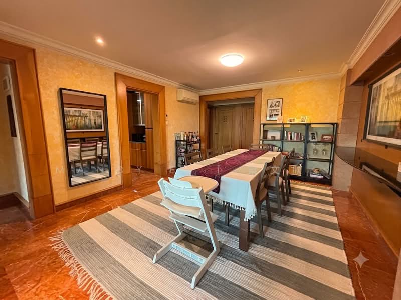 Spanish Village, 64 Farrer Road, 3 Bedrooms, 2,045 sqft, Condominium For Sale, by Mandy Ei ( 梁文欣 ), 500189344 - Dining Room - PropertyGuru.com.sg